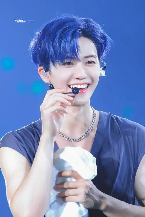 221123 nagoya蓝色精灵0269♂15罗渽民超话#罗渽民视觉中心