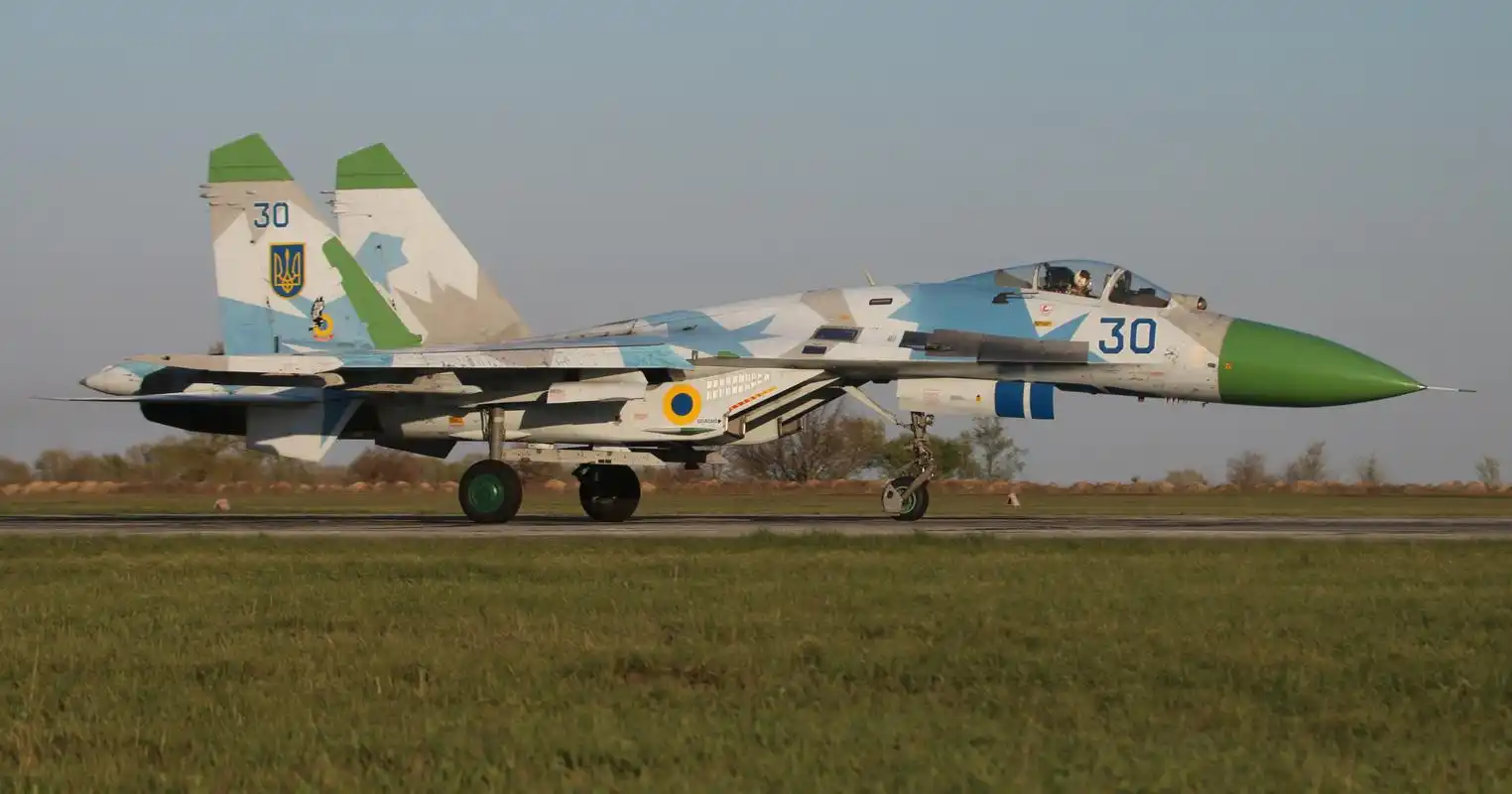 乌克兰空军苏-27战斗机资料图,俄罗斯乌克兰军事冲突一年多了,乌克兰