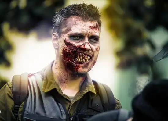 2013英国伦敦世界僵尸日盛大举行(组图)【30】