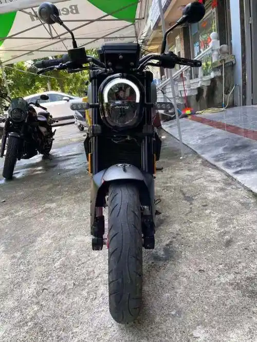 钱江贝纳利幼狮250女王粉鉴赏