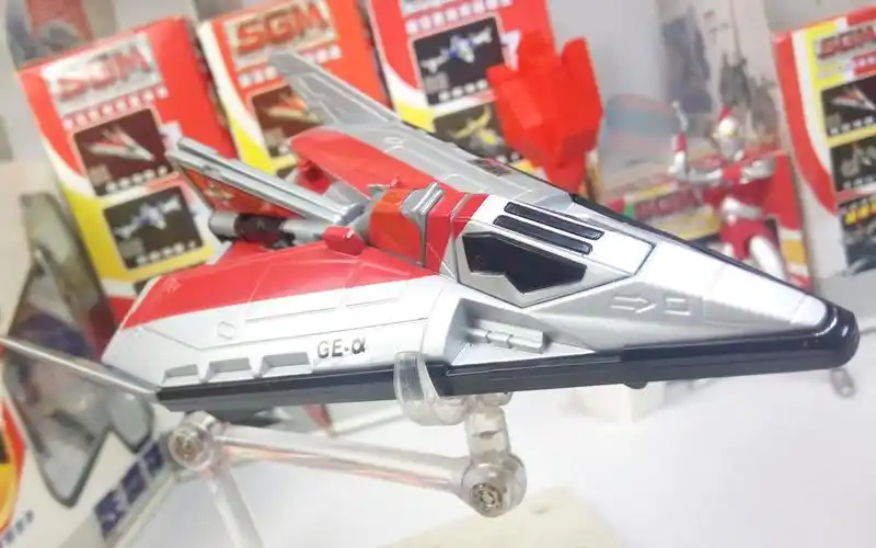 金老师的模玩分享62戴拿奥特曼国代版dx合金胜利神鹰阿尔法号一号机α