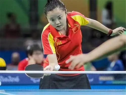 她身患t8级残疾,却拿下27块国球金牌,放弃特招成功考入大学_乒乓球