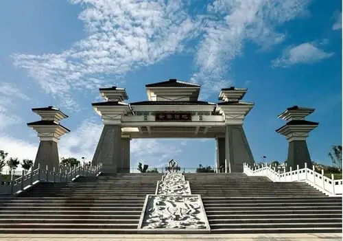 26号周日潍坊齐鲁酒地千亩花海,江北最大地下酒窖,青龙小镇,休闲纯玩