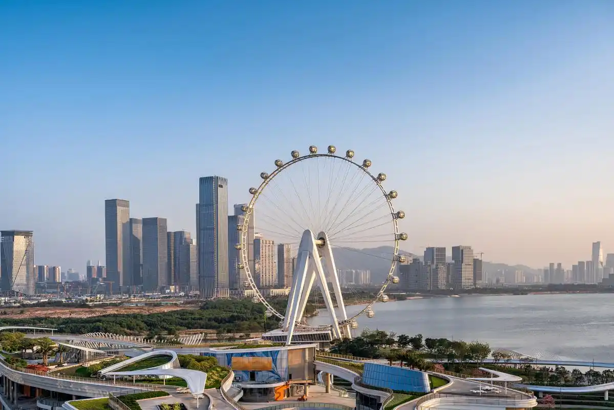 玩遍深圳# 来深圳旅游不可错过的浪漫之地:湾区之光摩天轮 湾区之光
