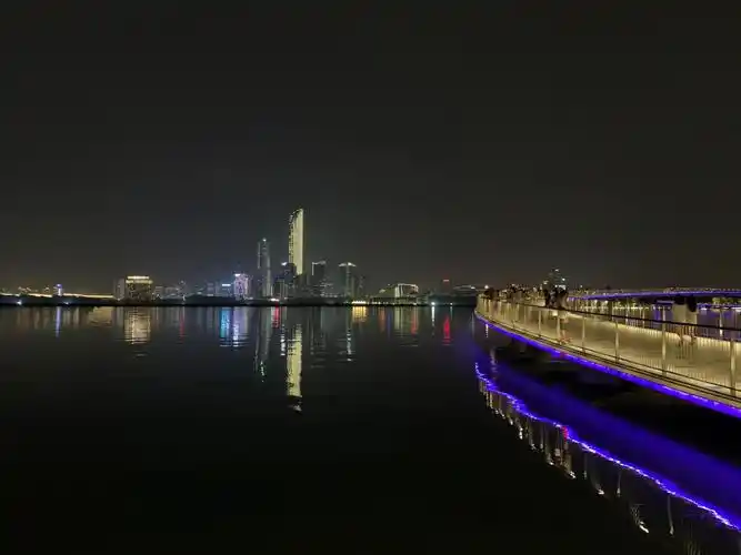 苏州金鸡湖金水湾栈桥