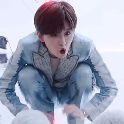 给女明星陆柯燃开个表情包动图楼