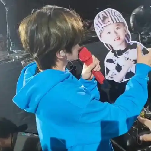 蔡徐坤双手比心##蔡徐坤曼谷演唱会