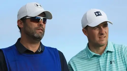 斯皮思球童父亲去世回家奔丧 小飞侠父子档战墨西哥