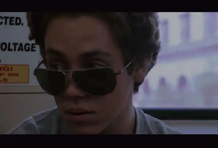 求无耻之徒利普伊恩或者卡尔的壁纸最好是剧照的那种