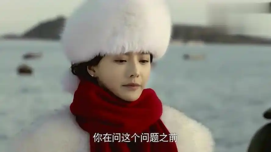 黑土热血李一峰和苏莎在溜达两个人这么严肃难道身份曝光了