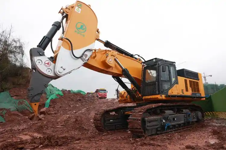 16个中外品牌挖掘机的优缺点整理,你来看看对不对~_金刚_斗山_徐工