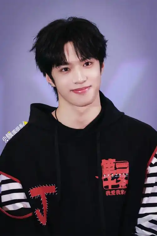 刘耀文天津#刘耀文出席电影《第二十条》天津路演映后高清图集4p汉