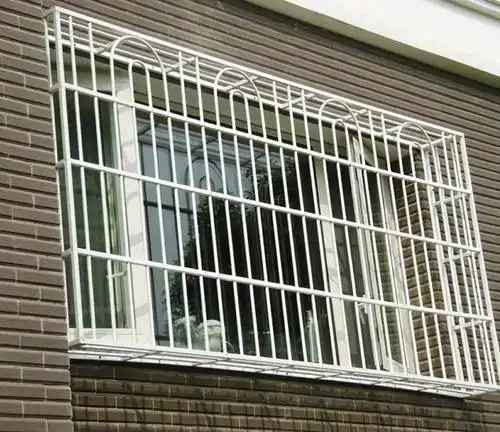 头一次见朋友家装这种防盗网,太好看了,真想把家里砸了重装!