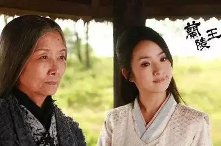 她是慈禧,武则天专业户,《走向共和》中的慈禧口碑爆表,为贾母,刘晓庆