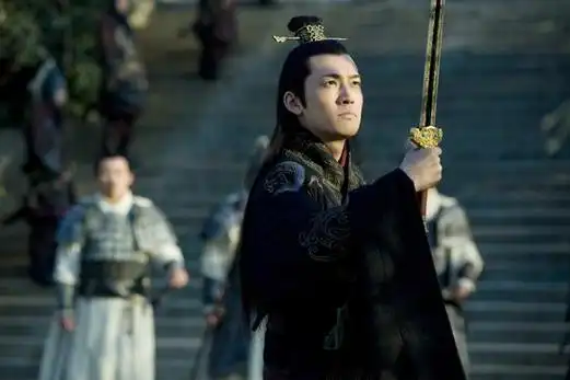 张博《三国》饰演孙权新浪娱乐讯 上周,声势浩大的新版《三国》华丽