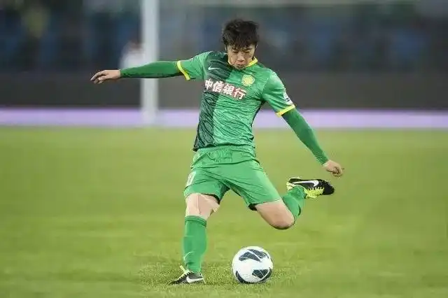 前国安后卫张辛昕宣布退役 进u19国足辅佐成耀东