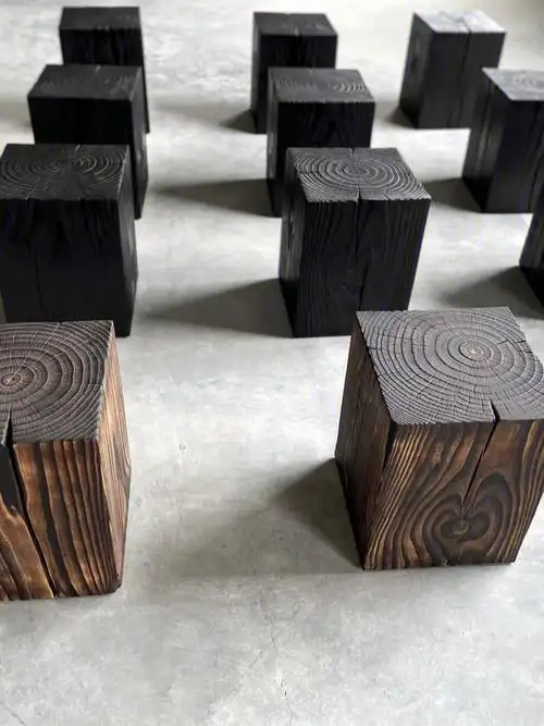 实木坐凳侘寂风