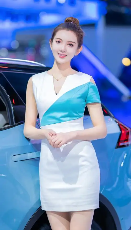 丸子头漂亮女生图片