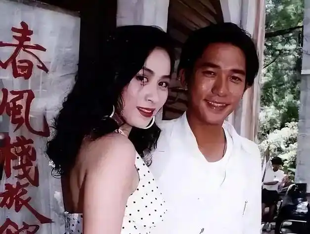 明星们也有老年危机刘德华周星驰长白发蔡少芬脸部松弛