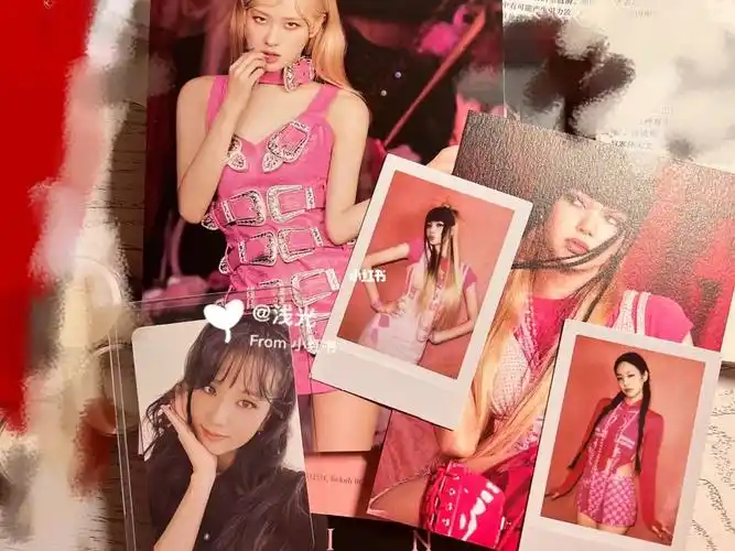 拆了一粉一黑算秀手吗哈哈粉色的小卡有出厂瑕yg的品控真是让人担忧