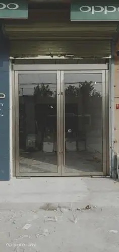 香槟色铝合金边框钢化玻璃门