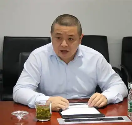 张万松出席国新联程集团与正黄集团战略合作签约仪式