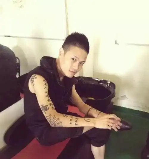 听人说年度最酷炫的发型都在这里了