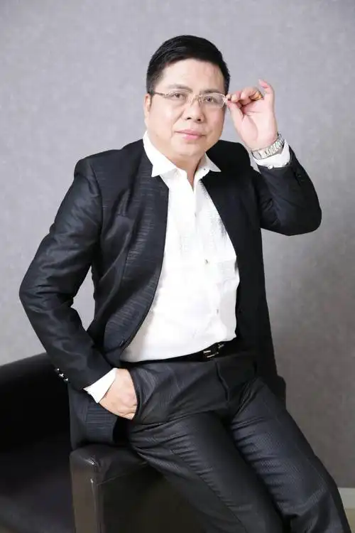 50岁的男人回头望一望,一枝独秀