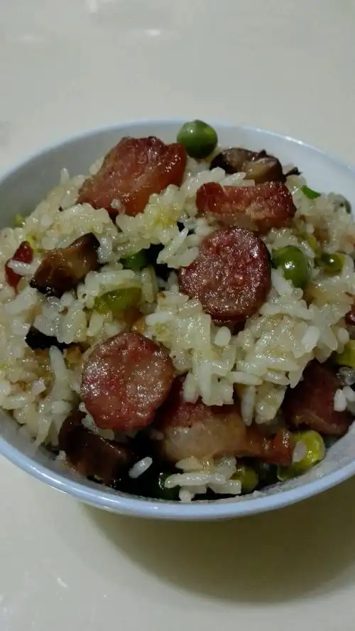 广式腊味糯米饭