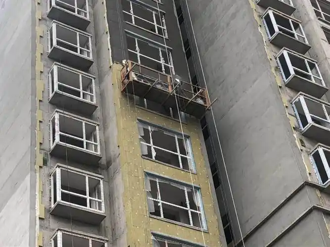 8#楼外墙保温施工52%