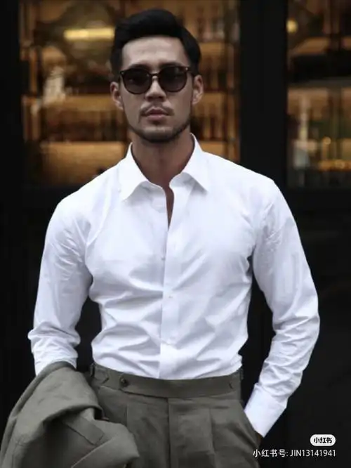 40-50岁中年男人夏季多穿这几种颜色的衣服,成熟有型,不老气