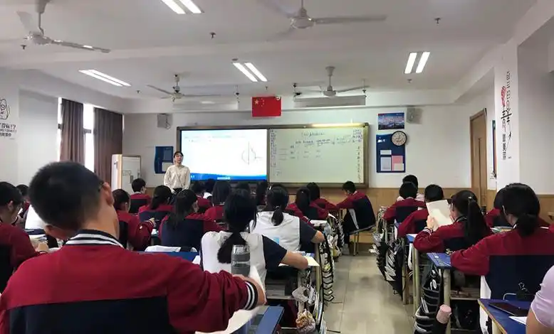 教学科研-海亮艺术中学