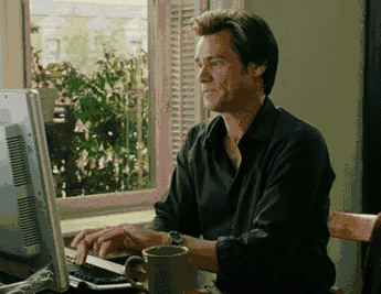 表情时而严肃时而轻松:产品上线测试中;7.手放键