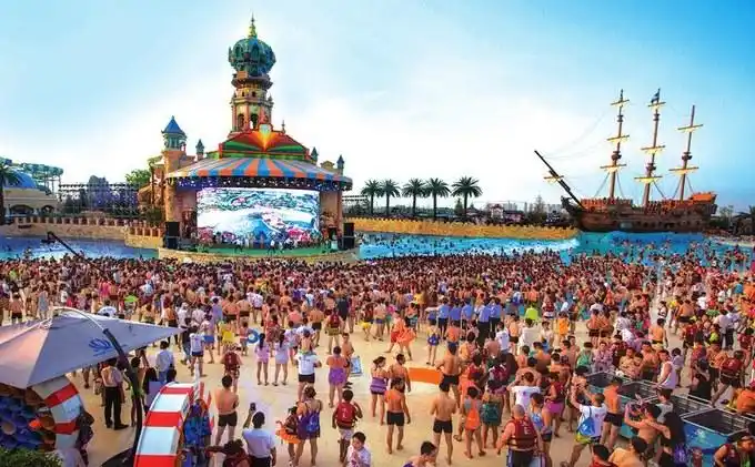 清凉一夏,就来西安乐华城温泉水上乐园!