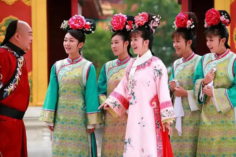 新还珠格格演员表 乾隆小燕子野传13部分tt - 百科叔叔