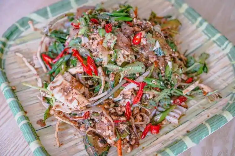 说到芒海,对于多数吃货来说,首先想到的一定是芒海拌菜.