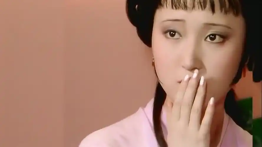 陈晓旭版的林黛玉那眼神的流转真像从书里走出来的一样