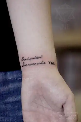 肇庆原创手腕字母纹身