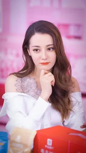 迪丽热巴壁纸第59期在所有笑容中你的笑是最灿烂最珍贵的