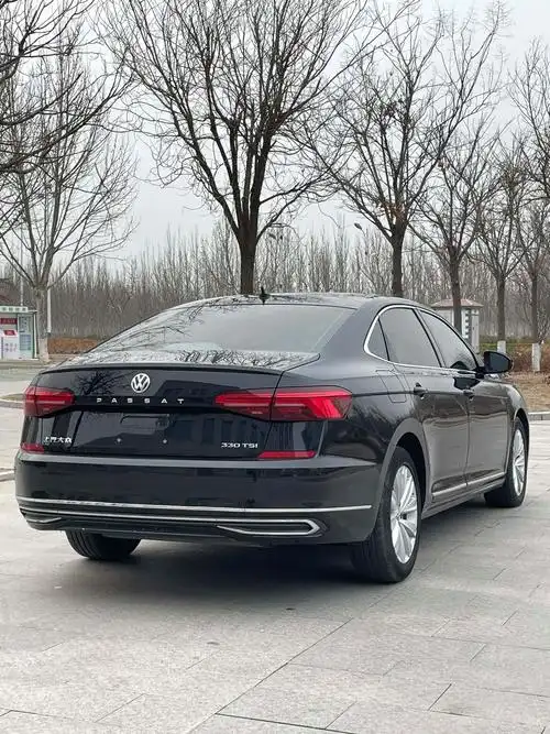 新到:2020年大众帕萨特,330tsi精英版,2.0t涡轮 - 抖音