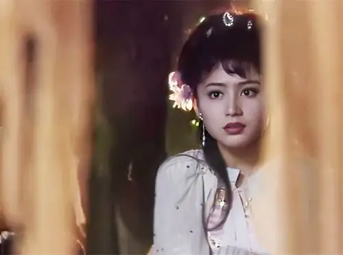 80年代末,福建电视台策划单元剧集《聊斋》,提取了原著中五十余部适合