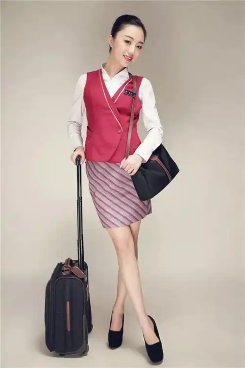 西航毕业学子廖甄忆被评十大最美空姐-就业风采-成都航空旅游职业学校