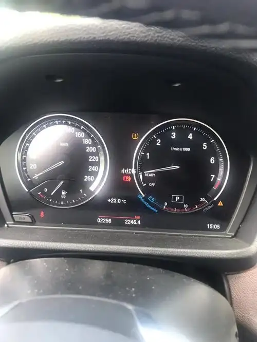 宝马x1胎压灯亮了