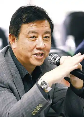 高小康 文/羊城晚报记者 冯小静 郑旭森 图/羊城晚报记者 陈文笔 20多