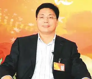 万宁市委书记丁式江.