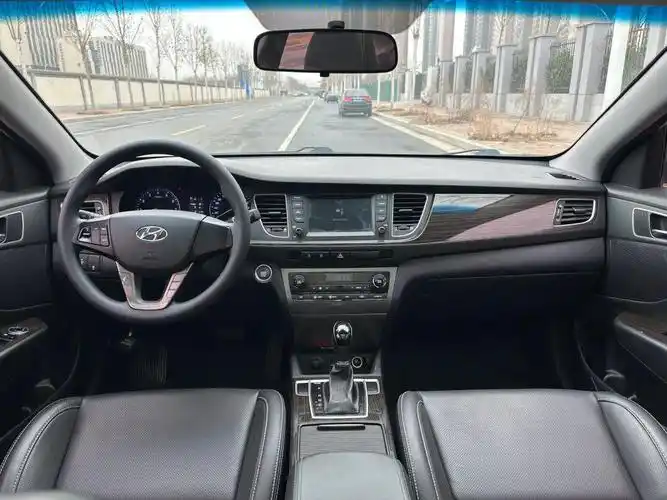 太便宜了吧现代名图b级车