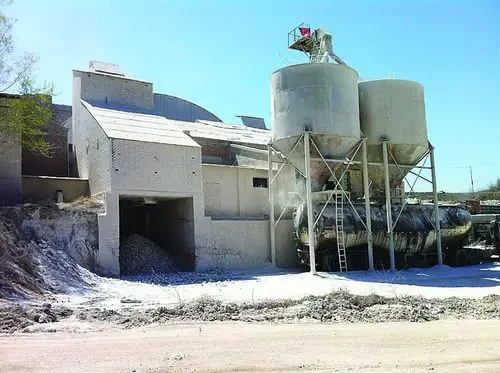 小石灰厂让石家庄古村镇旅游煞风景