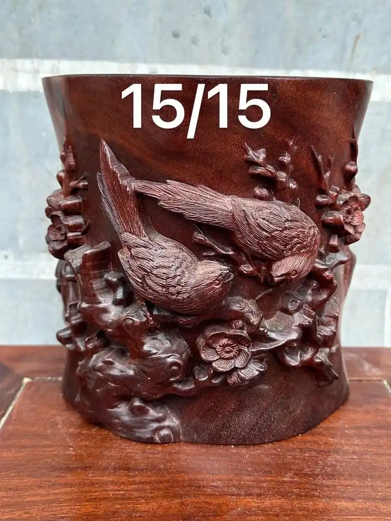 精品紫檀木雕刻花鸟笔筒,整体雕刻,雕工精.精品紫檀木雕刻花鸟 - 抖音
