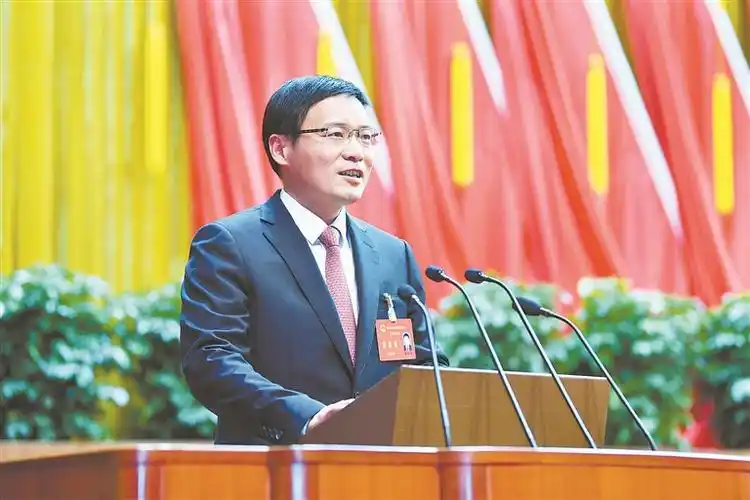 余姚市人民政府市长 潘银浩