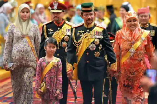 【第十位:巴林王室】邻近波斯湾西岸的巴林王国建立于1766年.